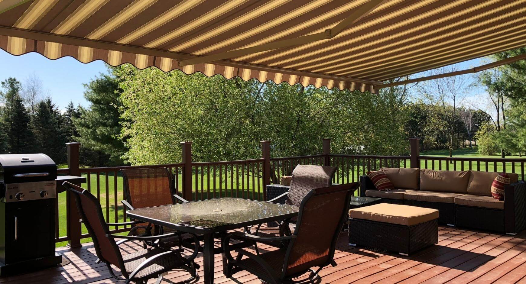 covered outdoor dining area