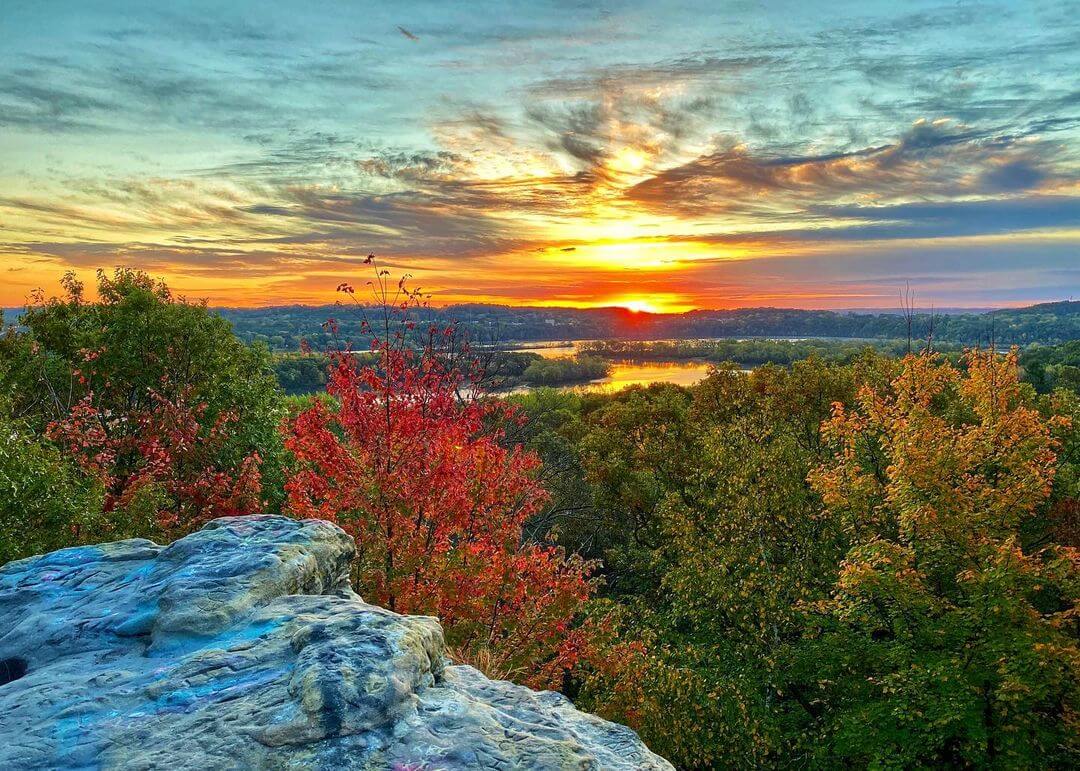 Mount Simon Park in fall