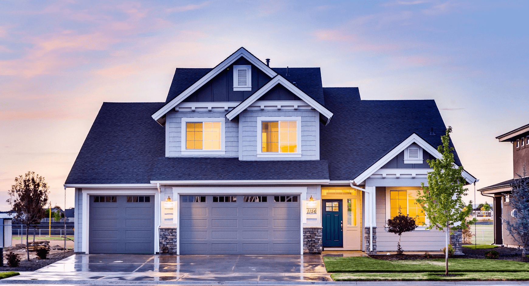 Image of a home with vinyl window trim