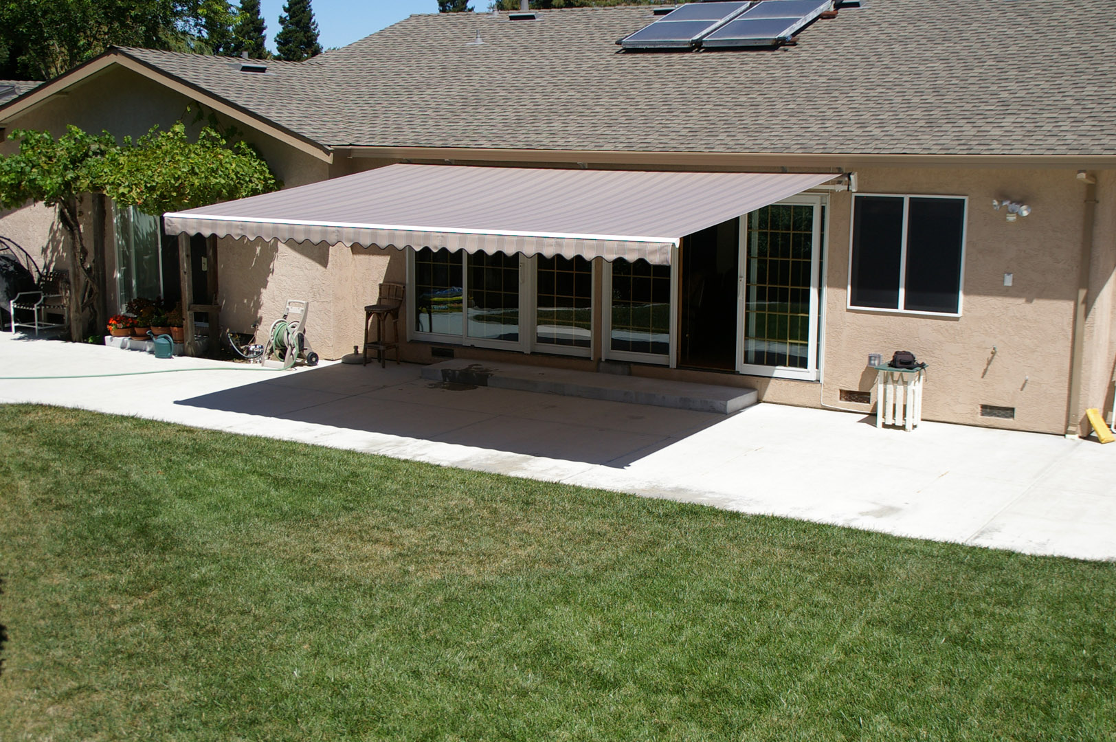 Retractable Awning Installers | Patio & Deck Awnings