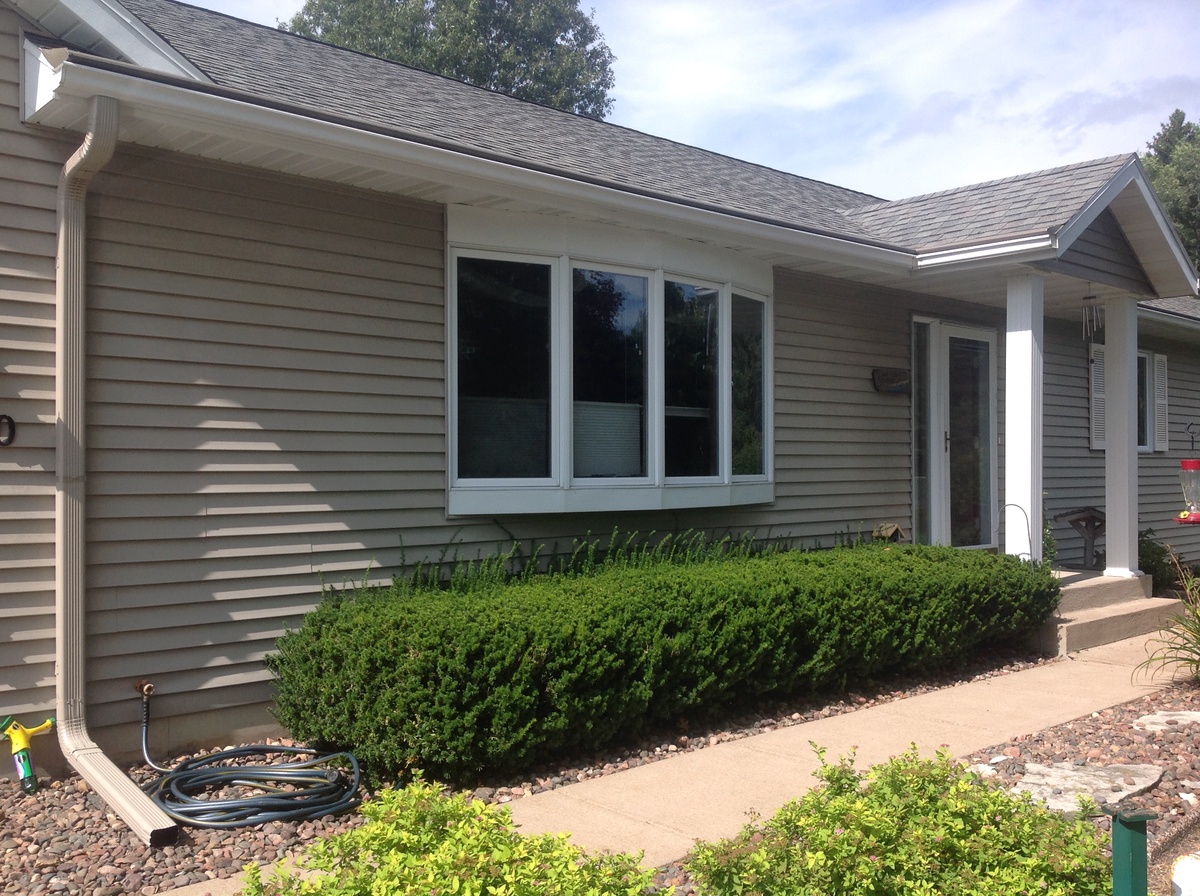 new bay window installed on Altoona home